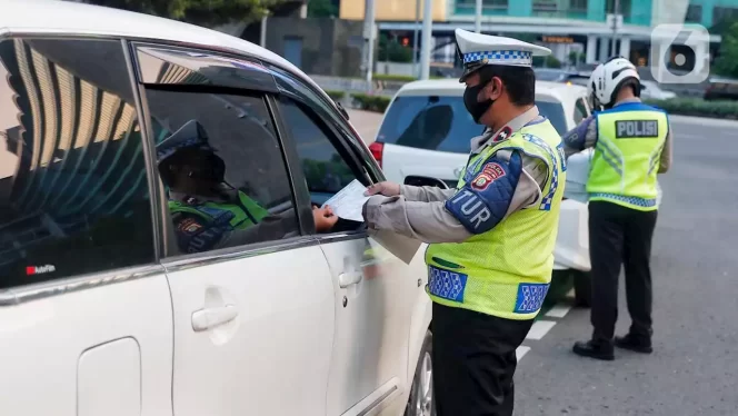 
 Polda Metro Jaya Kembali Terapkan Tilang Manual di Jakarta