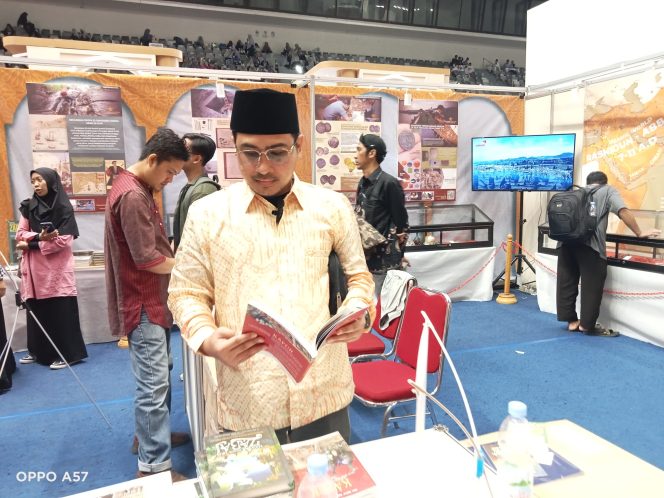 
 Septia Zul Putra : Pameran Buku Sebagai Bentuk Edukasi Masyarakat Untuk Meningkatkan Minat Baca.