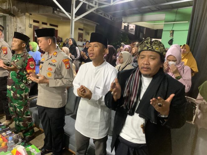 
 H.Prama Hadiri Peringatan Maulid Nabi Muhammad SAW di Makam Keramat Pangeran Jagakarsa