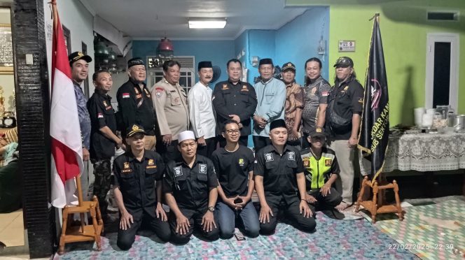 
 Momentum Ramadan Memperkuat Persaudaraan Umat