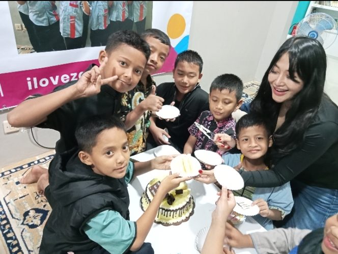 
 Rayakan Ulang Tahun, Renee Partina Berbagi dengan Anak Yatim dan Luncurkan Logo Baru BMDN