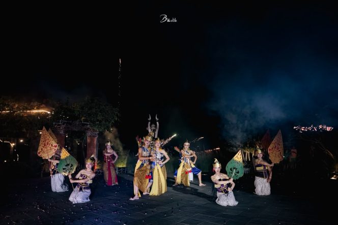 
 Sendratari Smara Jati Hidupkan Malam di Sigandul View Temanggung, Sanggar Puspita Sakanti Bawa Kisah Ramayana